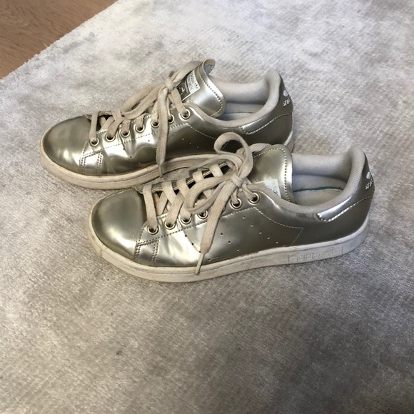 adidas metallic silver sneakers